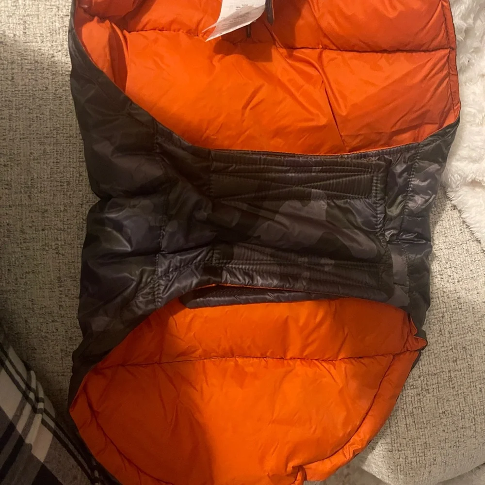 New doggie puffer coat size med - Picture 2 of 2